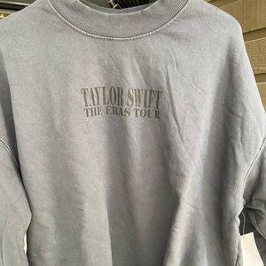 Taylor Swift The Eras Tour Blue Crewneck NWT Size M *limited edition*